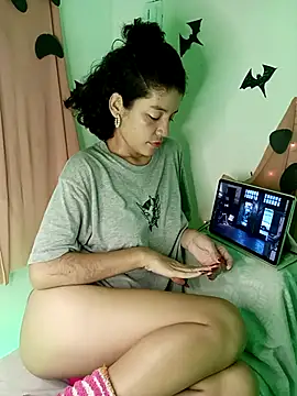 Snapshot of ancesstral_angel chatting on October 28, 2025, 4:13 am ancesstral angel online show from October 28, 2025, 4:13 am