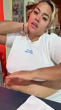 EmilyDuran  online show from March 26, 2026, 5:11 pm