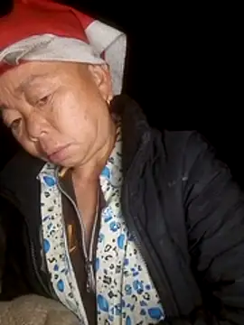 Snapshot of VangLe73 chatting on February 1, 2026, 10:30 pm VangLe73 online show from February 1, 2026, 10:30 pm