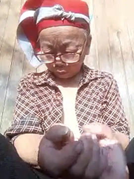 VangLe73 online show from November 24, 2025, 8:14 am