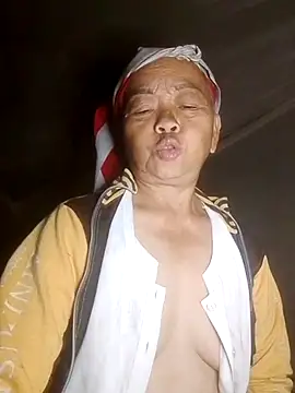 VangLe73 online show from October 21, 2025, 10:47 am