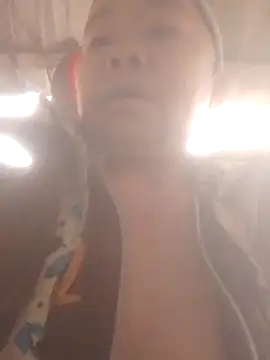 Snapshot of VangLe73 chatting on February 3, 2026, 7:13 am VangLe73 online show from February 3, 2026, 7:13 am