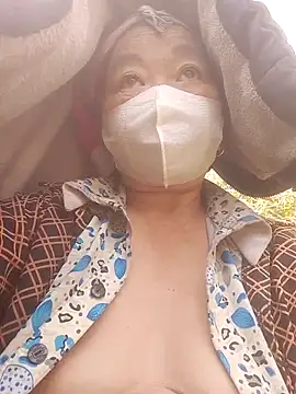 Snapshot of VangLe73 chatting on January 9, 2026, 4:30 am VangLe73 online show from January 9, 2026, 4:30 am