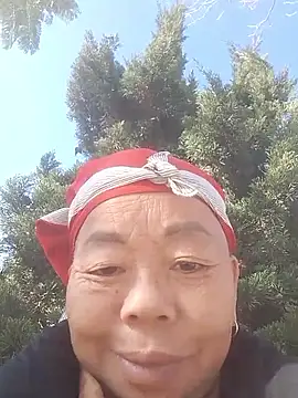 Snapshot of VangLe73 chatting on December 19, 2025, 2:48 am VangLe73 online show from December 19, 2025, 2:48 am