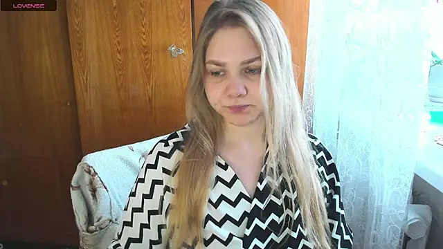 AlinaMors online show from October 24, 2025, 11:31 am