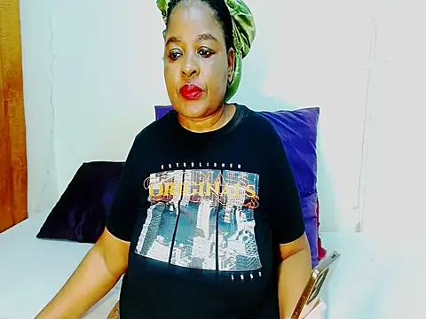 Snapshot of Love-Racheal75 chatting on October 27, 2025, 8:54 pm Love-Racheal75 online show from October 27, 2025, 8:54 pm