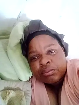 Snapshot of Love-Racheal75 chatting on December 23, 2025, 4:01 am Love-Racheal75 online show from December 23, 2025, 4:01 am