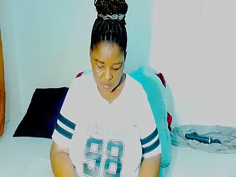 Snapshot of Love-Racheal75 chatting on February 24, 2026, 4:30 pm Love-Racheal75 online show from February 24, 2026, 4:30 pm