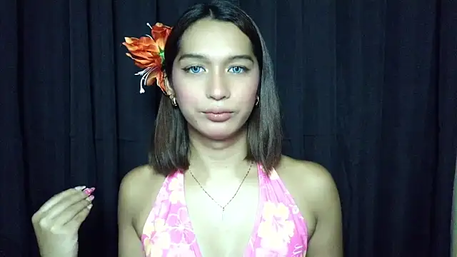 Snapshot of Sophia_Trans chatting on April 24, 2026, 7:49 pm Sophia Trans online show from April 24, 2026, 7:49 pm