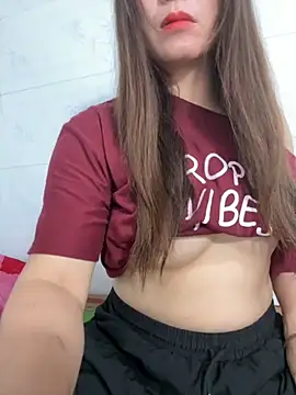 Snapshot of Moan_Mary chatting on November 5, 2025, 12:30 pm Moan Mary online show from November 5, 2025, 12:30 pm