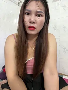 Snapshot of Moan_Mary chatting on October 28, 2025, 9:03 pm Moan Mary online show from October 28, 2025, 9:03 pm