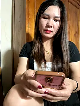 Snapshot of Moan_Mary chatting on October 28, 2025, 2:23 am Moan Mary online show from October 28, 2025, 2:23 am