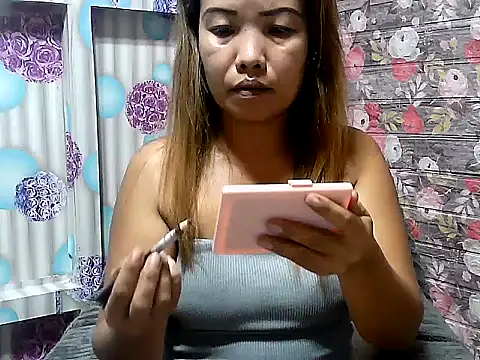 AsianHorny4uxx online show from September 12, 2025, 1:55 pm