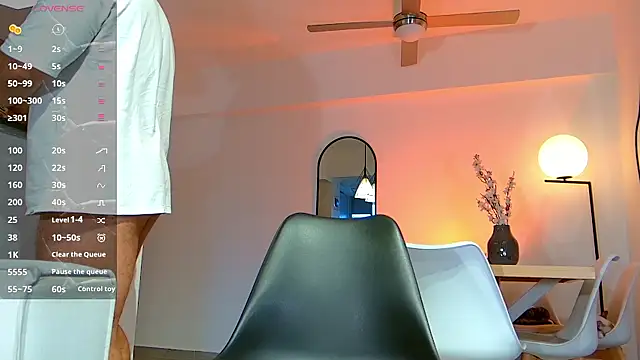 Snapshot of Michael_Salens chatting on October 28, 2025, 10:20 pm Michael Salens online show from October 28, 2025, 10:20 pm