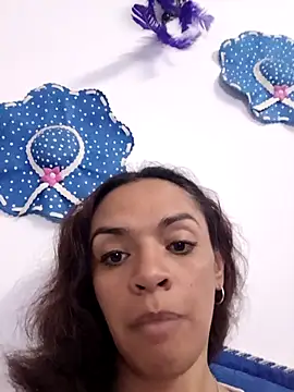 Snapshot of MeganRhyder chatting on December 4, 2025, 6:40 pm MeganRhyder online show from December 4, 2025, 6:40 pm