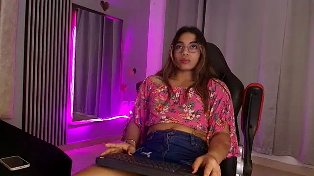 rachell owen online show from November 23, 2025, 4:22 am