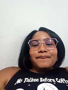 Snapshot of Delilah_85 chatting on October 12, 2025, 11:17 pm Delilah 85 online show from October 12, 2025, 11:17 pm