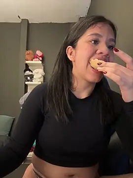 Snapshot of alhaana_ chatting on October 31, 2025, 11:22 pm alhaana online show from October 31, 2025, 11:22 pm