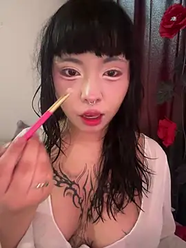 Snapshot of Kitty_yukimura chatting on September 27, 2025, 9:32 pm Kitty yukimura online show from September 27, 2025, 9:32 pm