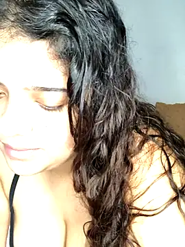 luisahot 9727 online show from December 3, 2025, 7:19 am