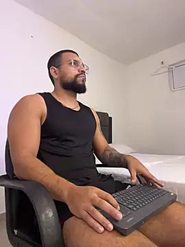 vincentjaxon online show from November 5, 2025, 10:40 am