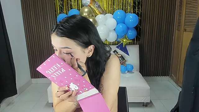 Snapshot of Anna17_ chatting on October 2, 2025, 11:02 am Anna17 online show from October 2, 2025, 11:02 am