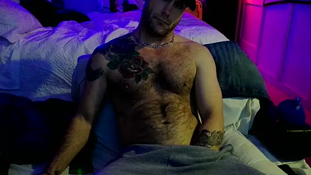 Snapshot of Luv2SuckBWC92 chatting on September 27, 2025, 9:04 am Luv2SuckBWC92 online show from September 27, 2025, 9:04 am