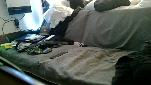 Snapshot of Luv2SuckBWC92 chatting on December 3, 2025, 4:39 pm Luv2SuckBWC92 online show from December 3, 2025, 4:39 pm