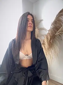 Snapshot of Sofi_Leal chatting on November 18, 2025, 12:52 pm Sofi Leal online show from November 18, 2025, 12:52 pm