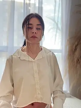 Snapshot of Sofi_Leal chatting on November 29, 2025, 1:00 pm Sofi Leal online show from November 29, 2025, 1:00 pm