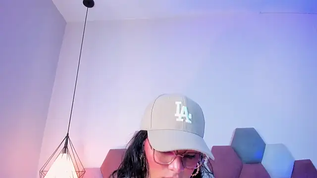 Snapshot of LunaAspen_ chatting on February 20, 2026, 6:21 pm LunaAspen online show from February 20, 2026, 6:21 pm