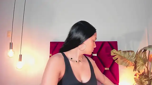 Snapshot of LunaAspen_ chatting on November 11, 2025, 5:52 pm LunaAspen online show from November 11, 2025, 5:52 pm