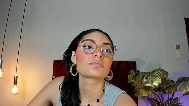 Snapshot of LunaAspen_ chatting on February 25, 2026, 5:46 pm LunaAspen online show from February 25, 2026, 5:46 pm