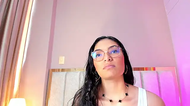 Snapshot of LunaAspen_ chatting on January 16, 2026, 5:39 pm LunaAspen online show from January 16, 2026, 5:39 pm