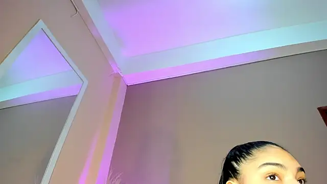 Snapshot of LunaAspen_ chatting on October 31, 2025, 5:53 pm LunaAspen online show from October 31, 2025, 5:53 pm