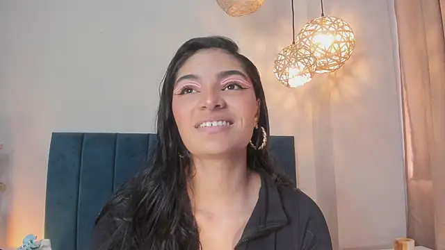 Snapshot of LunaAspen_ chatting on March 3, 2026, 5:53 pm LunaAspen online show from March 3, 2026, 5:53 pm