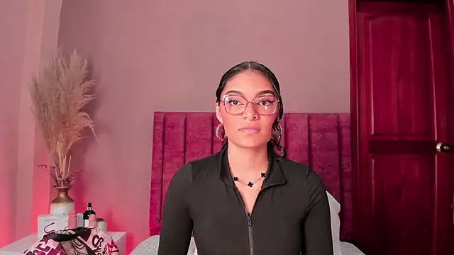 Snapshot of LunaAspen_ chatting on January 14, 2026, 6:00 pm LunaAspen online show from January 14, 2026, 6:00 pm