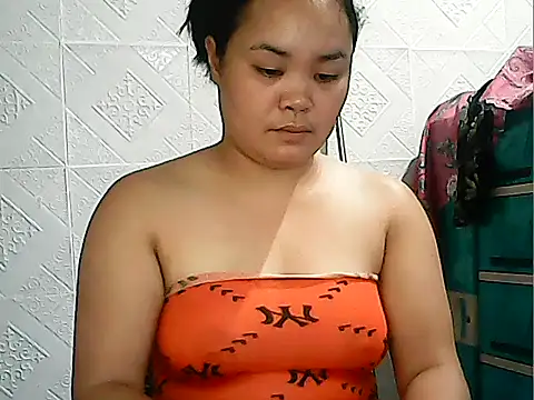 Snapshot of CreamyPussy4uxx chatting on January 17, 2026, 5:33 am CreamyPussy4uxx online show from January 17, 2026, 5:33 am