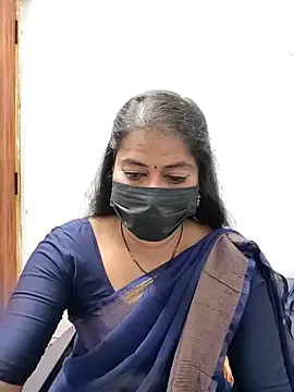 Snapshot of tamil_Sigappu_Roja chatting on April 20, 2026, 12:35 am tamil Sigappu Roja online show from April 20, 2026, 12:35 am
