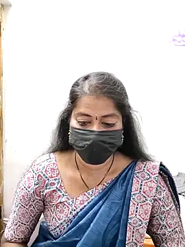 Snapshot of tamil_Sigappu_Roja chatting on March 10, 2026, 1:09 am tamil Sigappu Roja online show from March 10, 2026, 1:09 am