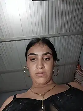 Snapshot of Bigtiti01 chatting on April 30, 2026, 8:27 pm Bigtiti01 online show from April 30, 2026, 8:27 pm
