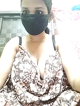 Snapshot of Devi-with-Ram chatting on February 5, 2026, 3:52 pm Devi-with-Ram online show from February 5, 2026, 3:52 pm