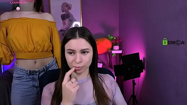 nekky mouse online show from November 5, 2025, 10:29 am