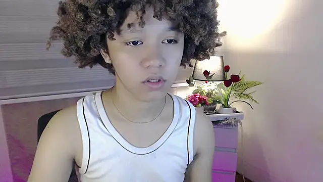 Snapshot of 9INCHESHARDCOCK chatting on December 15, 2025, 6:19 am 9INCHESHARDCOCK online show from December 15, 2025, 6:19 am