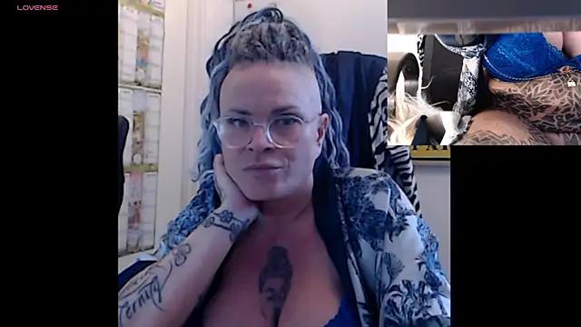 Snapshot of DarkDomina chatting on February 11, 2026, 12:05 pm DarkDomina online show from February 11, 2026, 12:05 pm