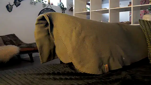 Snapshot of DarkDomina chatting on February 19, 2026, 4:15 pm DarkDomina online show from February 19, 2026, 4:15 pm