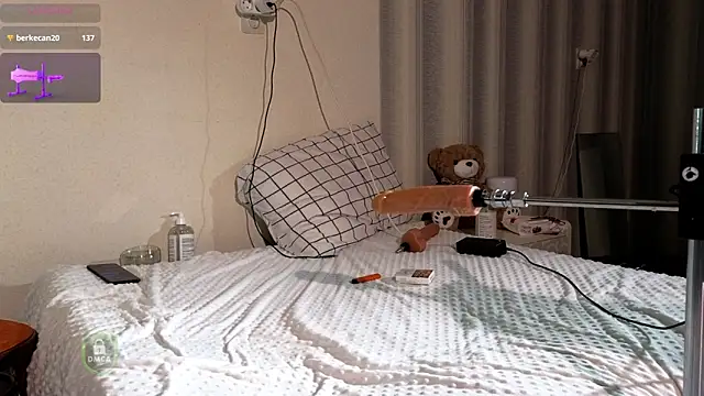 Snapshot of space_danger chatting on March 5, 2026, 9:00 pm space danger online show from March 5, 2026, 9:00 pm