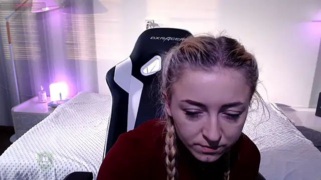 Snapshot of space_danger chatting on December 14, 2025, 5:24 am space danger online show from December 14, 2025, 5:24 am