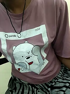 Snapshot of Alia-00 chatting on October 30, 2025, 4:44 am Alia-00 online show from October 30, 2025, 4:44 am