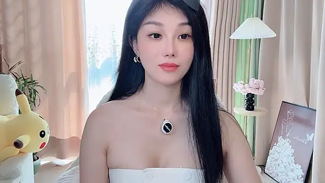 Xiatian520  online show from October 3, 2025, 5:31 am